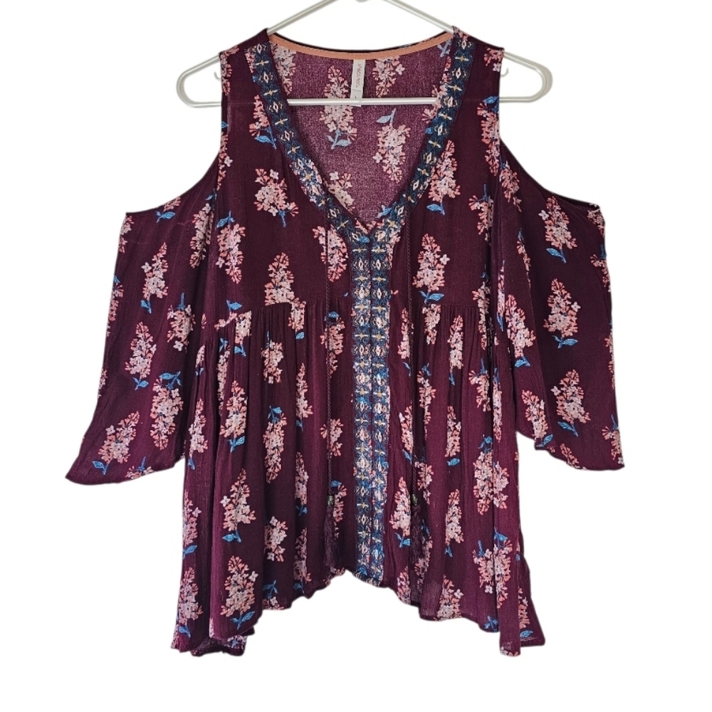 Xhilaration Burgundy Floral Cold Shoulder Top Sz L